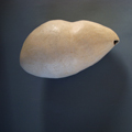 forma abstrakcyjna; materiał: ceramika szamotowa, polerowana; wysokość: 25cm, średnica: 16cm